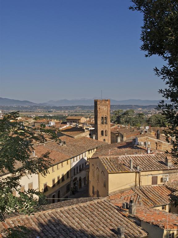 Toscana Holiday Village มนโตโปลิอินวัลดาร์โน ภายนอก รูปภาพ