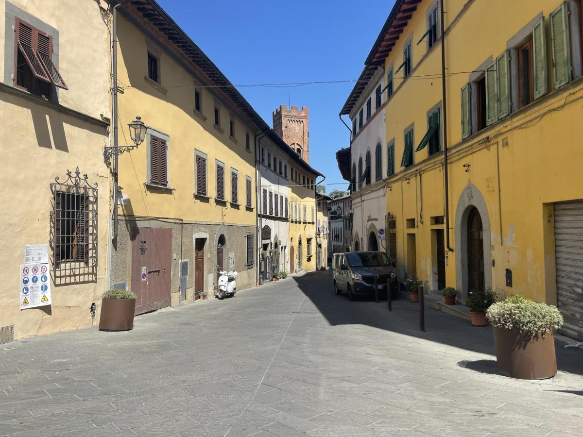 Toscana Holiday Village มนโตโปลิอินวัลดาร์โน ภายนอก รูปภาพ