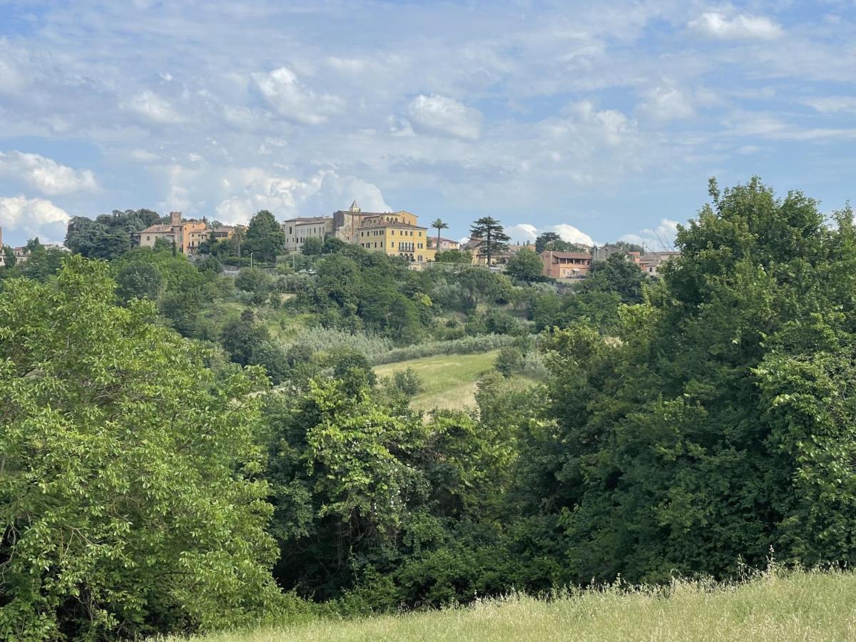 Toscana Holiday Village มนโตโปลิอินวัลดาร์โน ภายนอก รูปภาพ