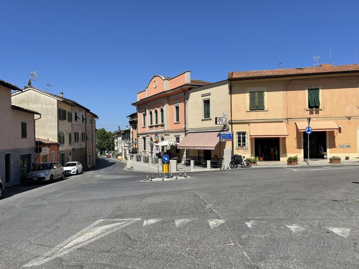 Toscana Holiday Village มนโตโปลิอินวัลดาร์โน ภายนอก รูปภาพ